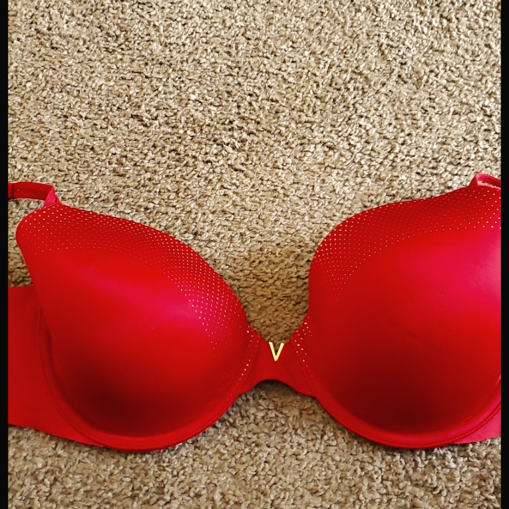 Victoria's secret red v bra